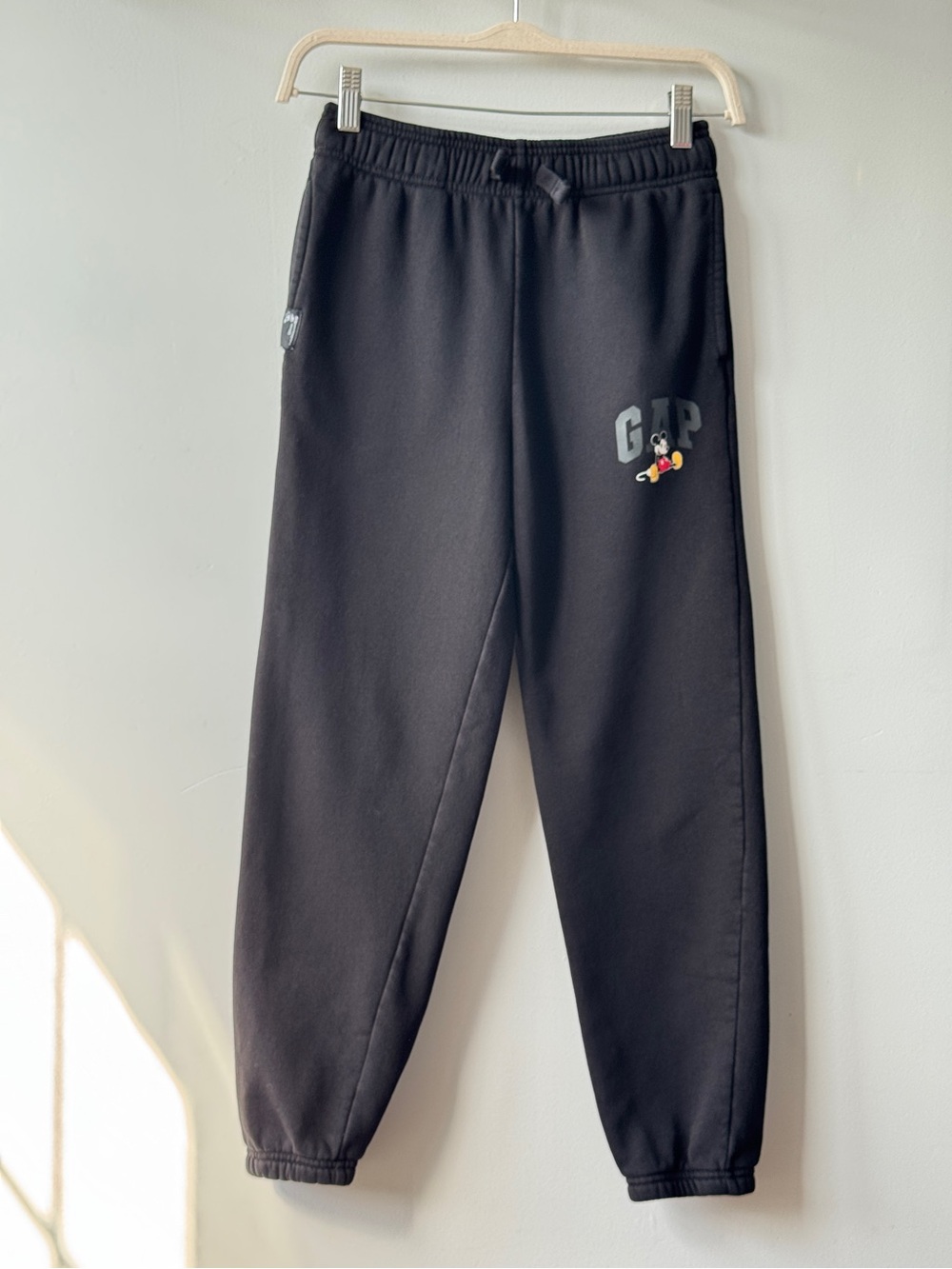 GapKids x Disney Mickey Mouse Black Fleece
Joggers - Size XL (12-13) / Kids 12